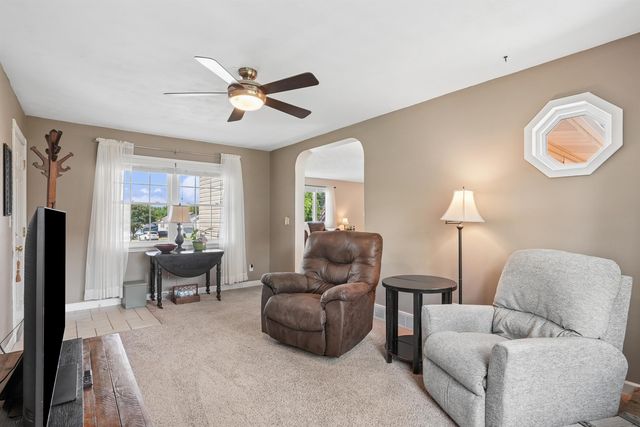 1535 Maxine Avenue, Waterloo, IA 50701