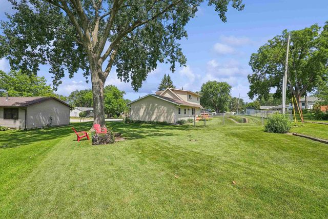 1535 Maxine Avenue, Waterloo, IA 50701