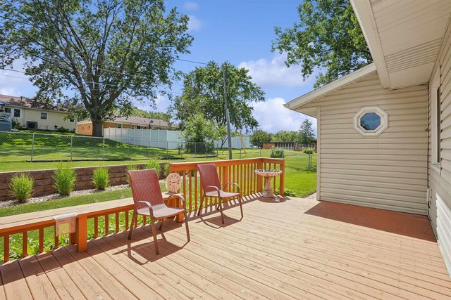 1535 Maxine Avenue, Waterloo, IA 50701