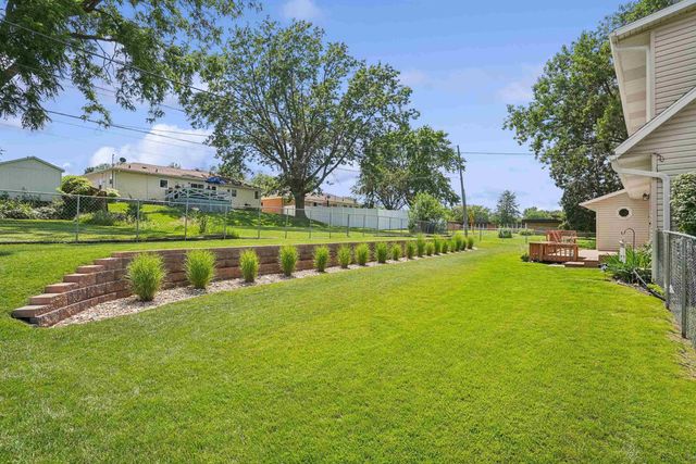 1535 Maxine Avenue, Waterloo, IA 50701