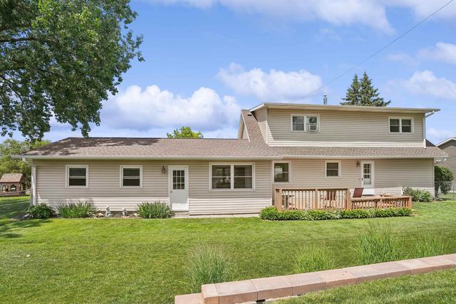 1535 Maxine Avenue, Waterloo, IA 50701