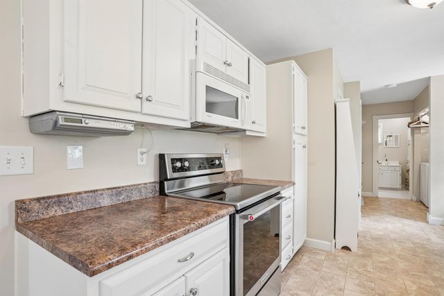 1535 Maxine Avenue, Waterloo, IA 50701