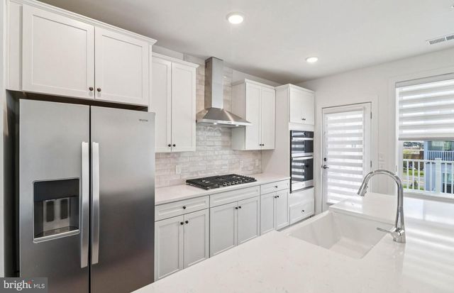 19814 LAVENDER DUST SQ, Ashburn, VA 20147