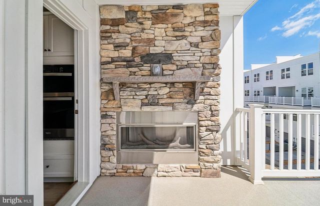 19814 LAVENDER DUST SQ, Ashburn, VA 20147