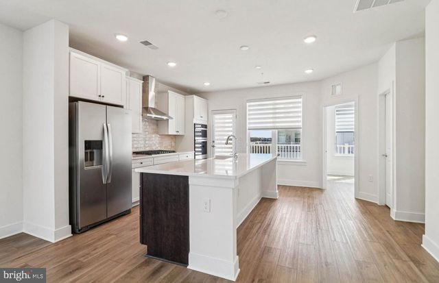 19814 LAVENDER DUST SQ, Ashburn, VA 20147