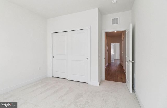 19814 LAVENDER DUST SQ, Ashburn, VA 20147