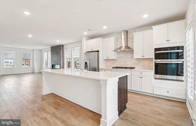 19814 LAVENDER DUST SQ, Ashburn, VA 20147