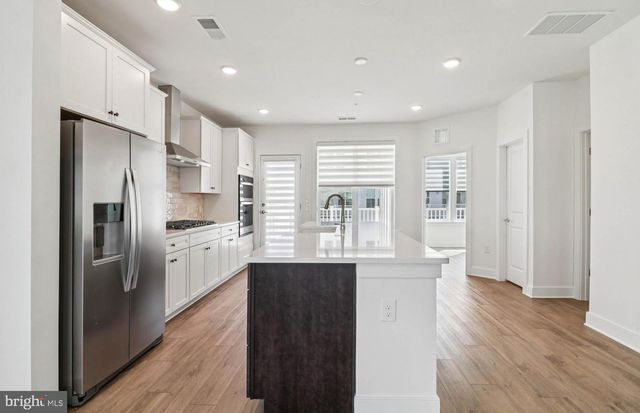 19814 LAVENDER DUST SQ, Ashburn, VA 20147