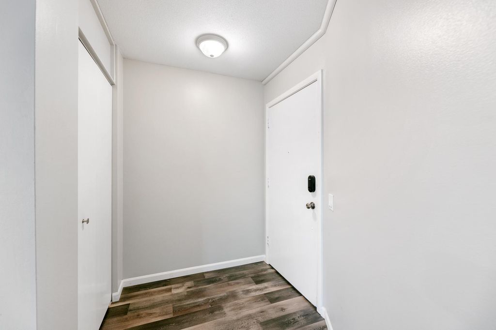 9143 Highway 55 305, Golden Valley, MN 55427 — photo 2