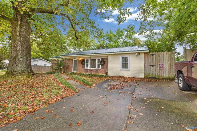 2900 Algerita Drive, Huntsville, AL 35805