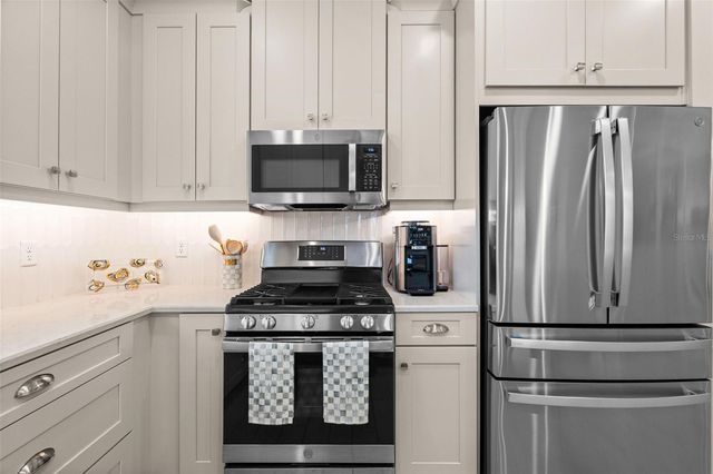 3105 FORMIA COURT, Bradenton, FL 34211