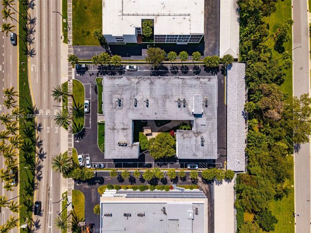 10210 Collins Ave 202, Bal Harbour, FL 33154