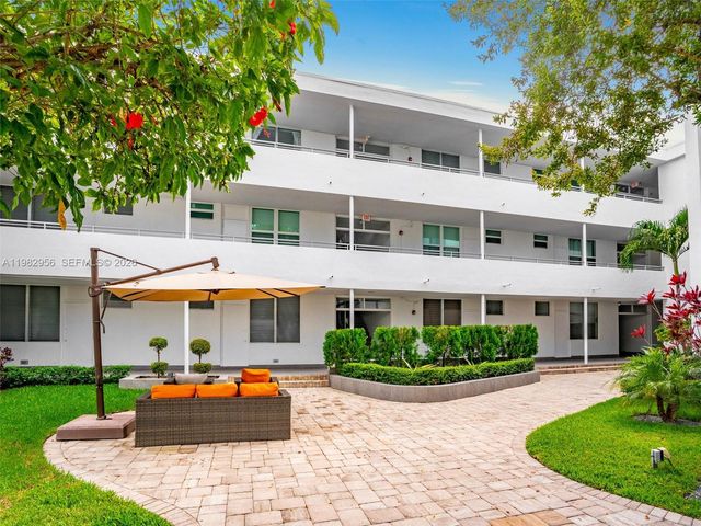 10210 Collins Ave 202, Bal Harbour, FL 33154