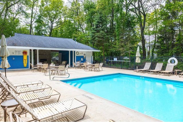 18774 Old Field Road, New Buffalo Twp, MI 49117