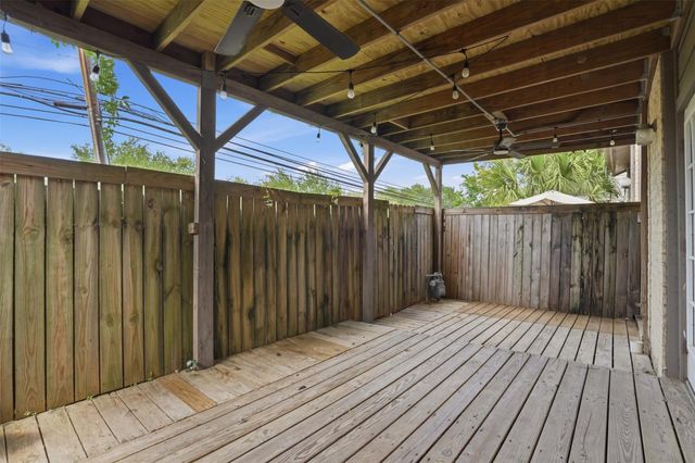 18024 Starboard Drive, Houston, TX 77058