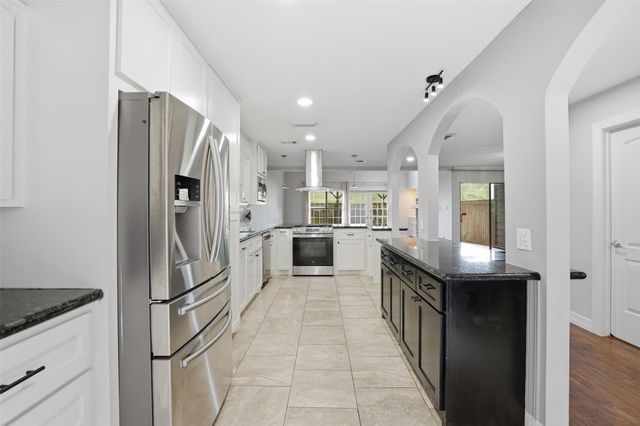 18024 Starboard Drive, Houston, TX 77058