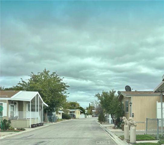 1301 E Avenue I 34, Lancaster, CA 93535