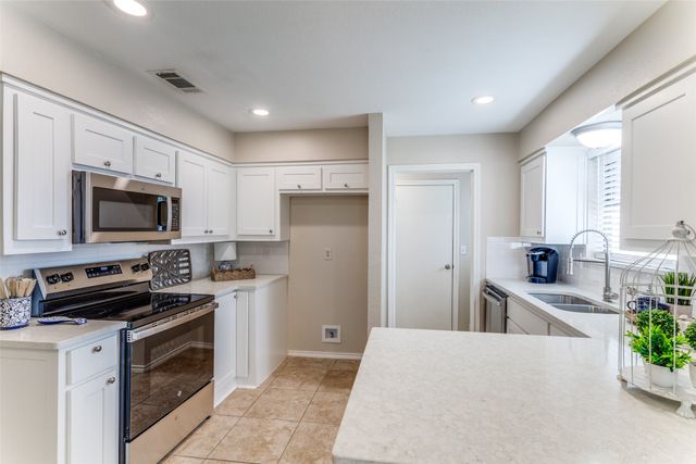 348 La Quinta Circle N, Keller, TX 76248