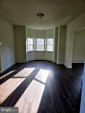 452 W BROAD ST, Gibbstown, NJ 08027