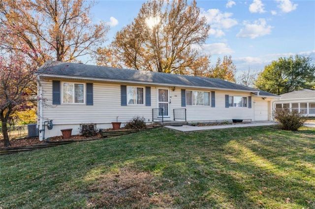 1303 NE 70th Terrace, Gladstone, MO 64118