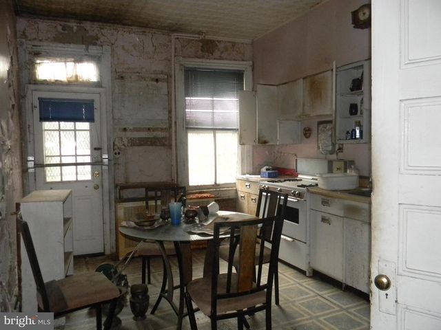 2348 MCCULLOH ST, Baltimore, MD 21217