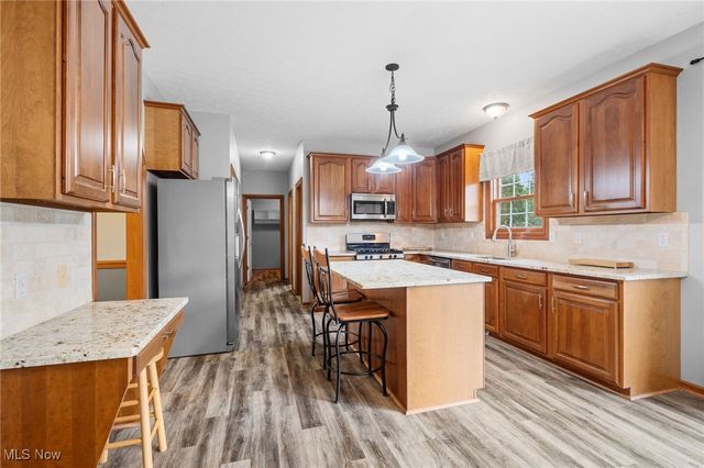 5700 Birmingham Road NE, Canton, OH 44721