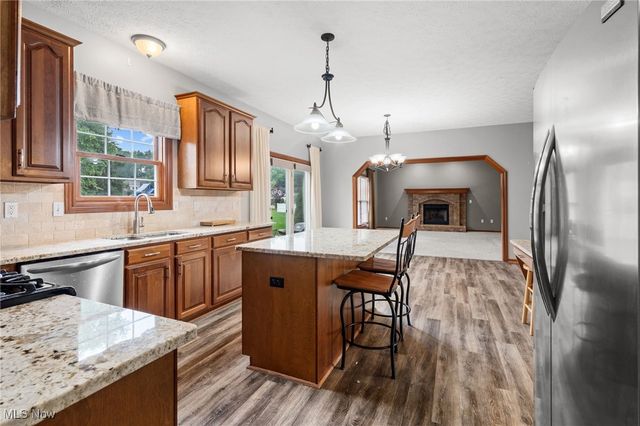 5700 Birmingham Road NE, Canton, OH 44721