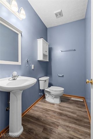 5700 Birmingham Road NE, Canton, OH 44721