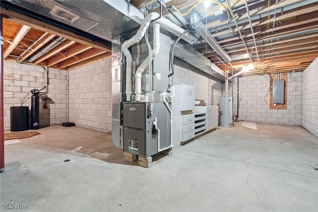 5700 Birmingham Road NE, Canton, OH 44721