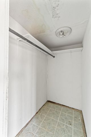 15630 Seville Avenue, Visalia, CA 93292