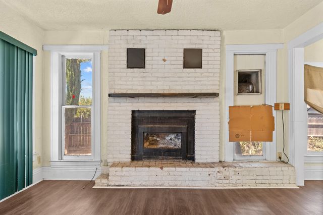 15630 Seville Avenue, Visalia, CA 93292