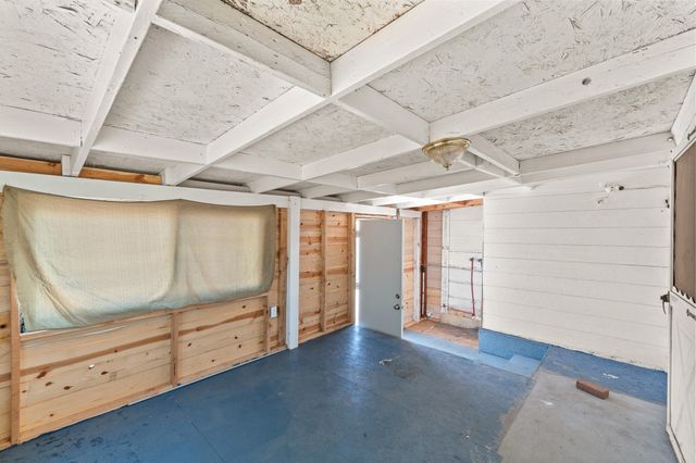 15630 Seville Avenue, Visalia, CA 93292