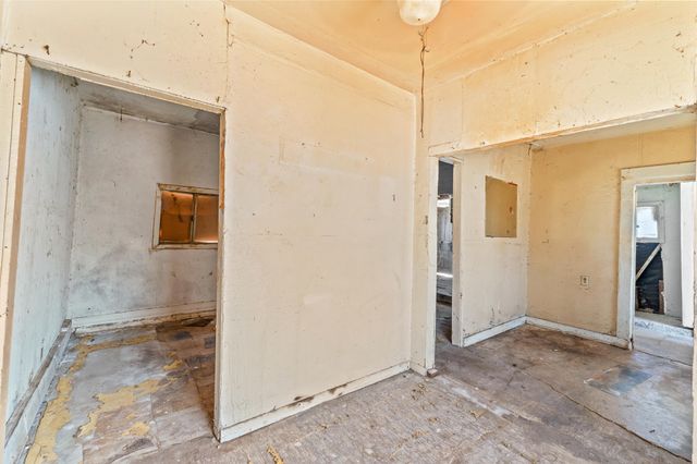 15630 Seville Avenue, Visalia, CA 93292