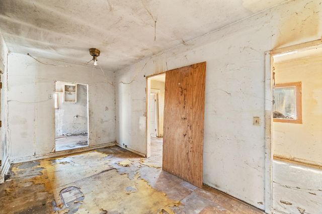 15630 Seville Avenue, Visalia, CA 93292