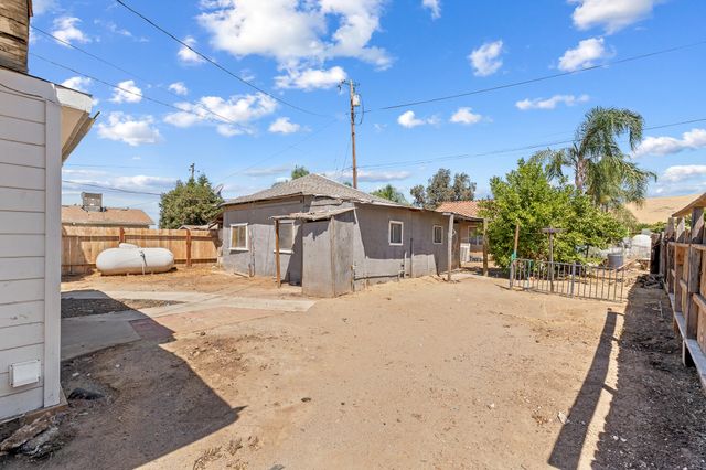 15630 Seville Avenue, Visalia, CA 93292