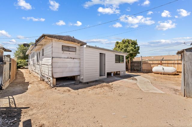 15630 Seville Avenue, Visalia, CA 93292