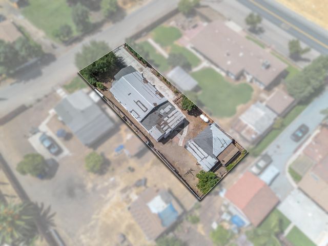 15630 Seville Avenue, Visalia, CA 93292