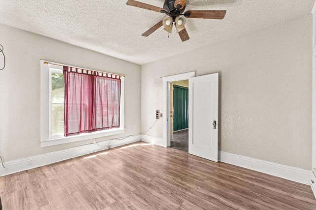 15630 Seville Avenue, Visalia, CA 93292