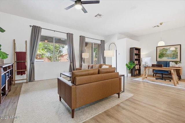 1311 S CANYON OAKS Way, Chandler, AZ 85286