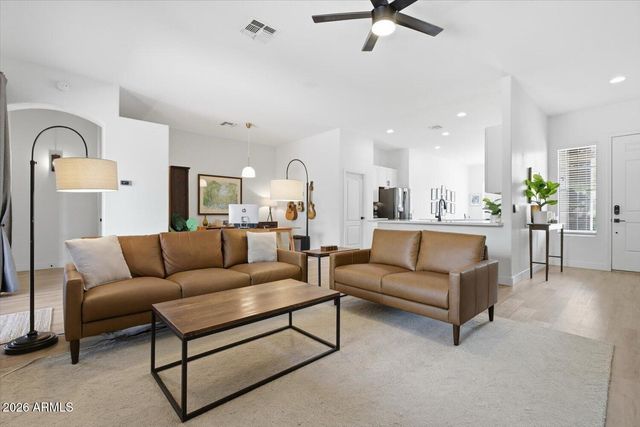 1311 S CANYON OAKS Way, Chandler, AZ 85286