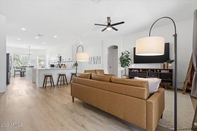 1311 S CANYON OAKS Way, Chandler, AZ 85286