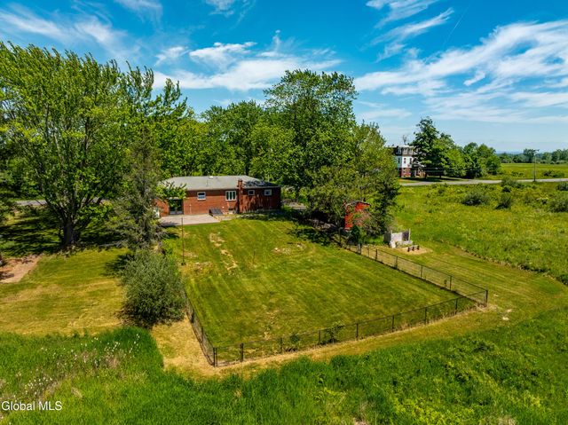 412 Font Grove Road, New Scotland, NY 12159