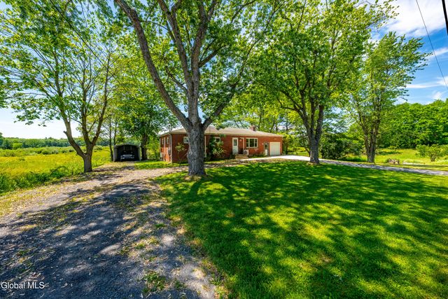 412 Font Grove Road, New Scotland, NY 12159