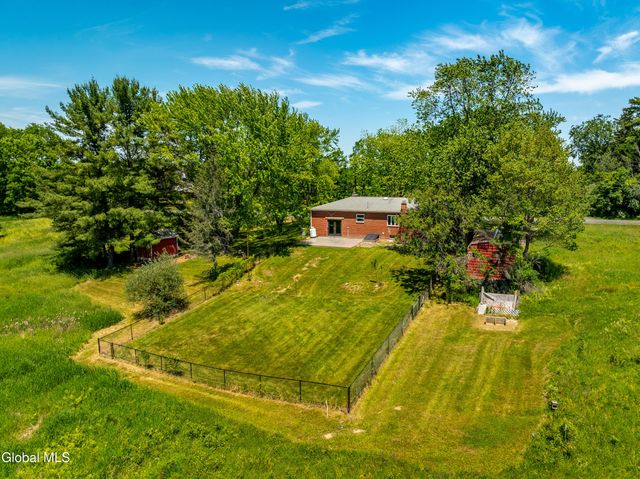 412 Font Grove Road, New Scotland, NY 12159