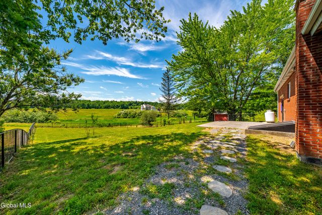 412 Font Grove Road, New Scotland, NY 12159