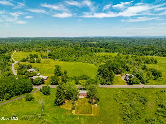 412 Font Grove Road, New Scotland, NY 12159