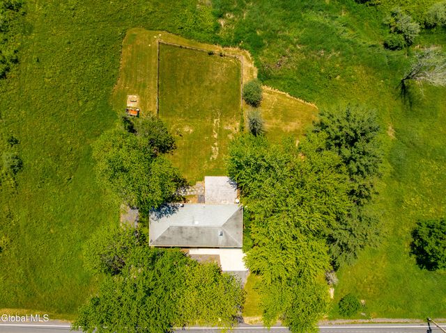 412 Font Grove Road, New Scotland, NY 12159