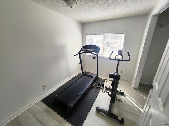 212 Little Farm Lane, Kathleen, GA 31047