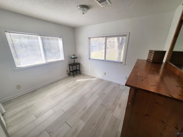 212 Little Farm Lane, Kathleen, GA 31047