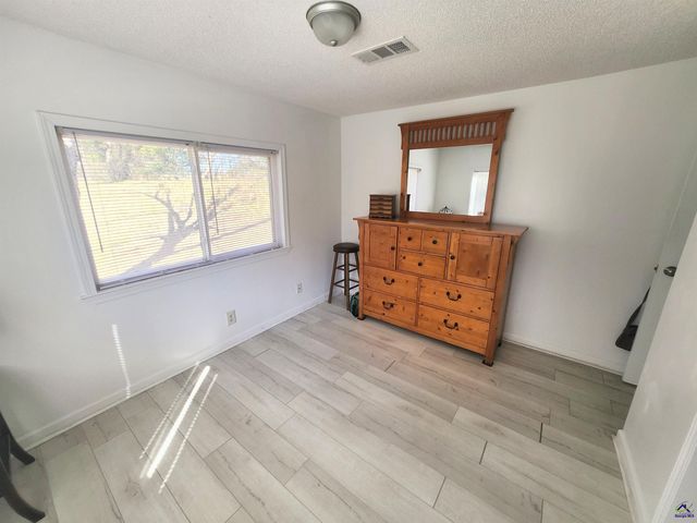 212 Little Farm Lane, Kathleen, GA 31047